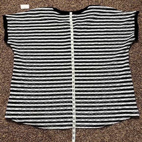 CJ Banks Blue White Striped Pullover V Neck 3/4 Button Short Sleeve Size 3X - Picture 6 of 10
